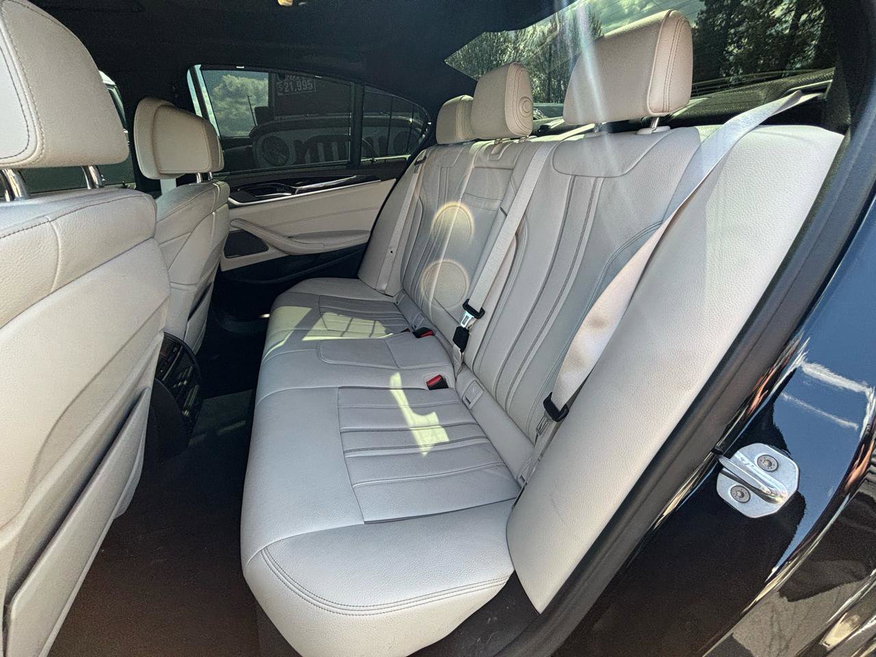 Used 2018 BMW M550i xDrive w/ Driving Assistance Package AWD/4WD image 10