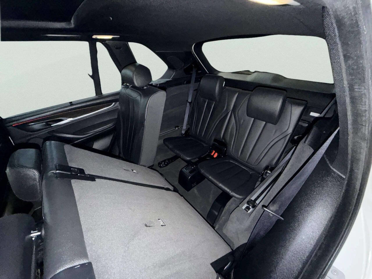 Used 2015 BMW X5 xDrive50i AWD/4WD image 28