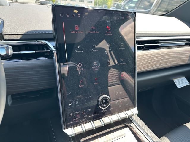 New 2025 GMC Sierra EV Denali image 32