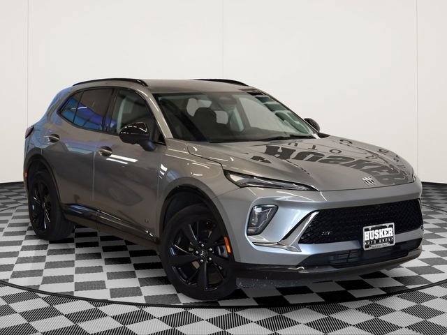 Used 2024 Buick Envision Sport Touring image 29