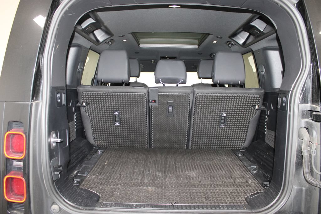 Used 2025 Land Rover Defender 110 S AWD/4WD image 18