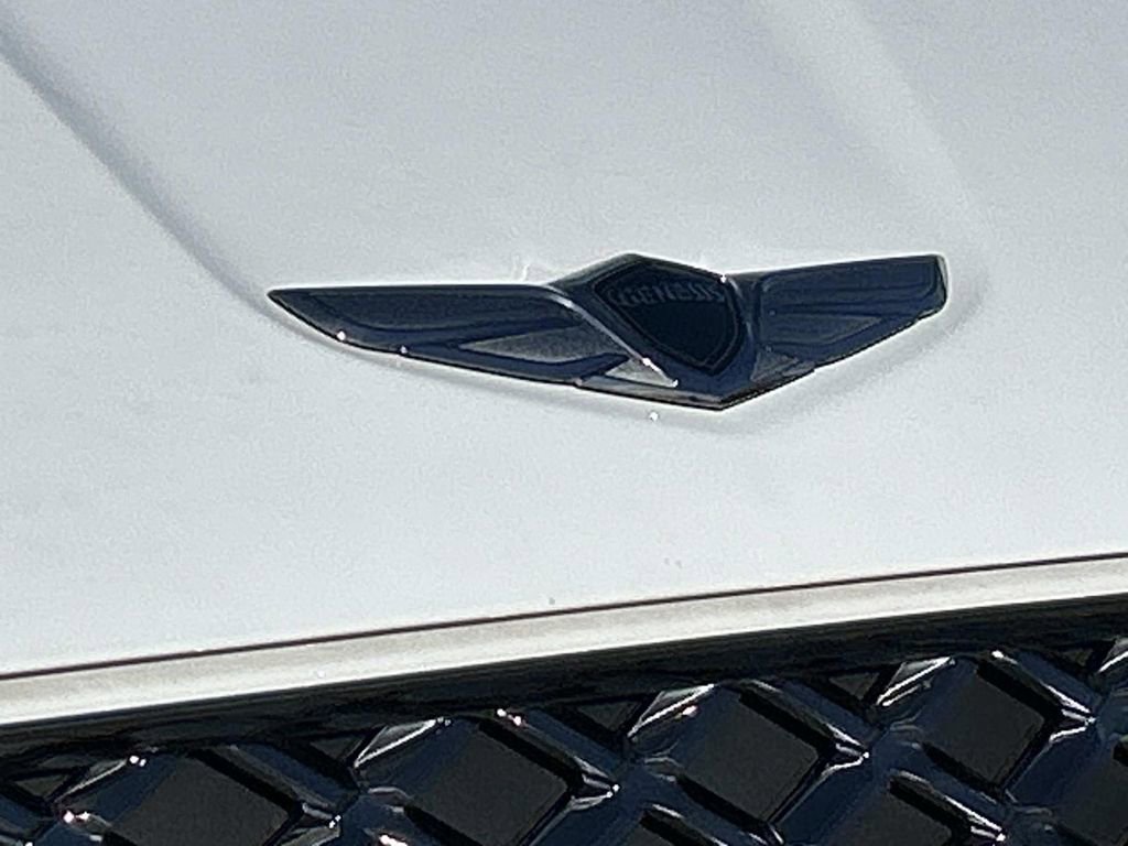 Used 2025 Genesis GV70 3.5T Sport w/ Sport Advanced Package image 11