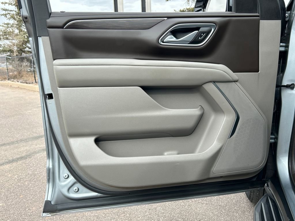 Used 2024 Chevrolet Suburban LS image 33