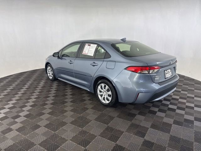 Used 2022 Toyota Corolla LE image 9