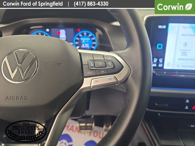 Used 2024 Volkswagen Atlas Peak Edition SE AWD/4WD image 31