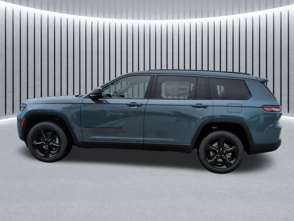 New 2026 Jeep Grand Cherokee L Limited w/ Limited Altitude Package AWD/4WD image 14