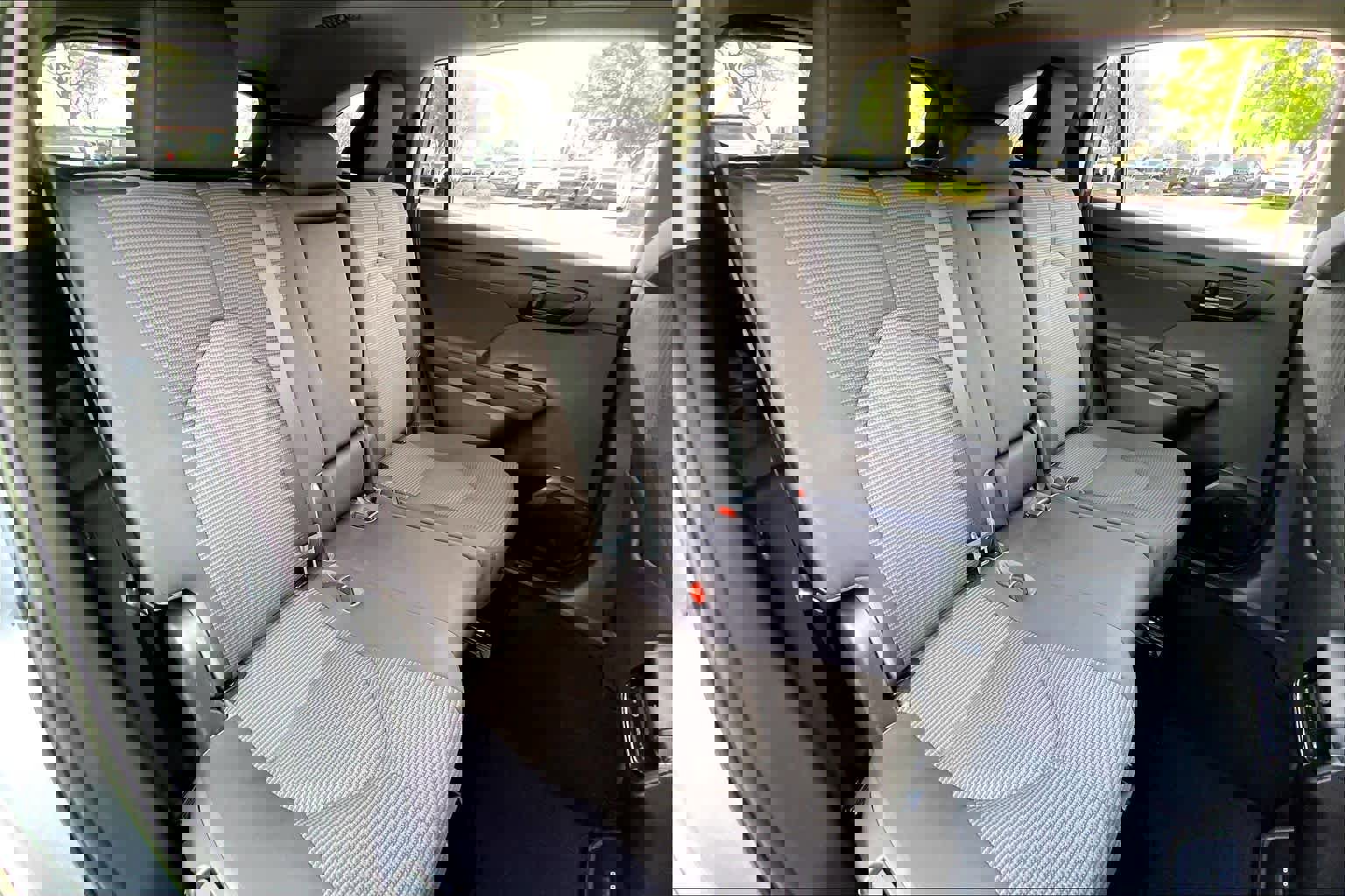 Used 2023 Toyota Highlander LE image 19