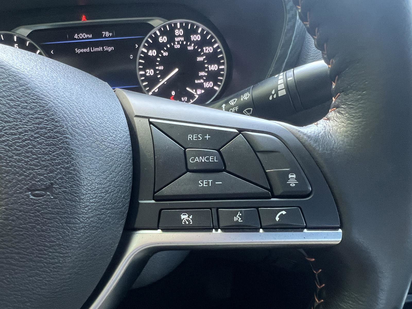 Used 2023 Nissan Sentra SR w/ Midnight Edition Package FWD image 20