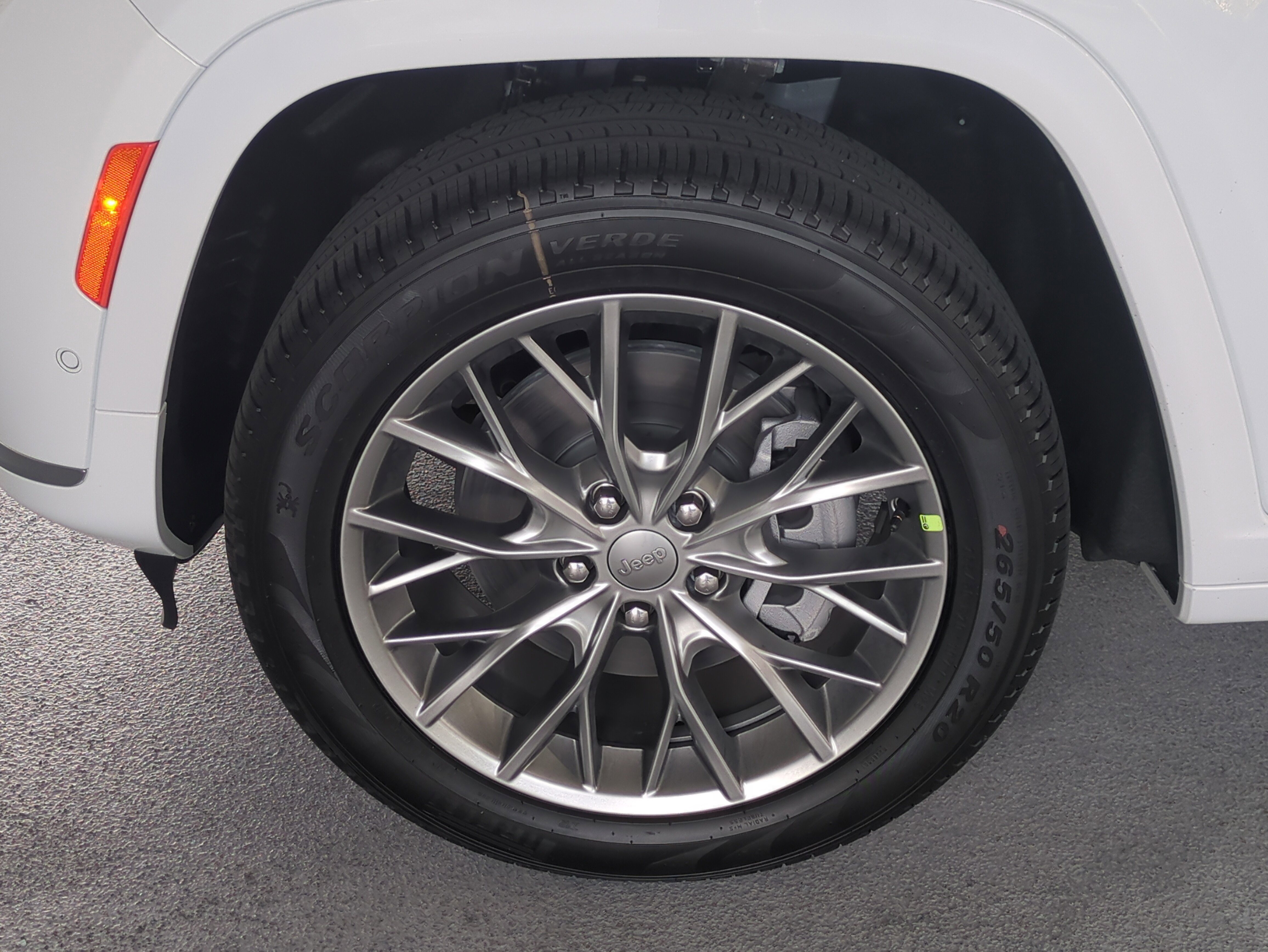 New 2025 Jeep Grand Cherokee L Summit w/ Advanced Protech Group IV image 11