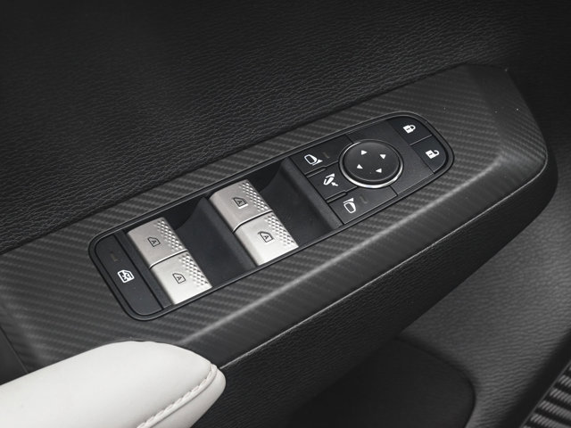 New 2025 Mitsubishi Outlander SEL image 9