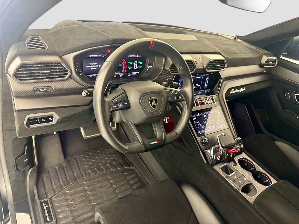 Used 2023 Lamborghini Urus Performante AWD/4WD image 9