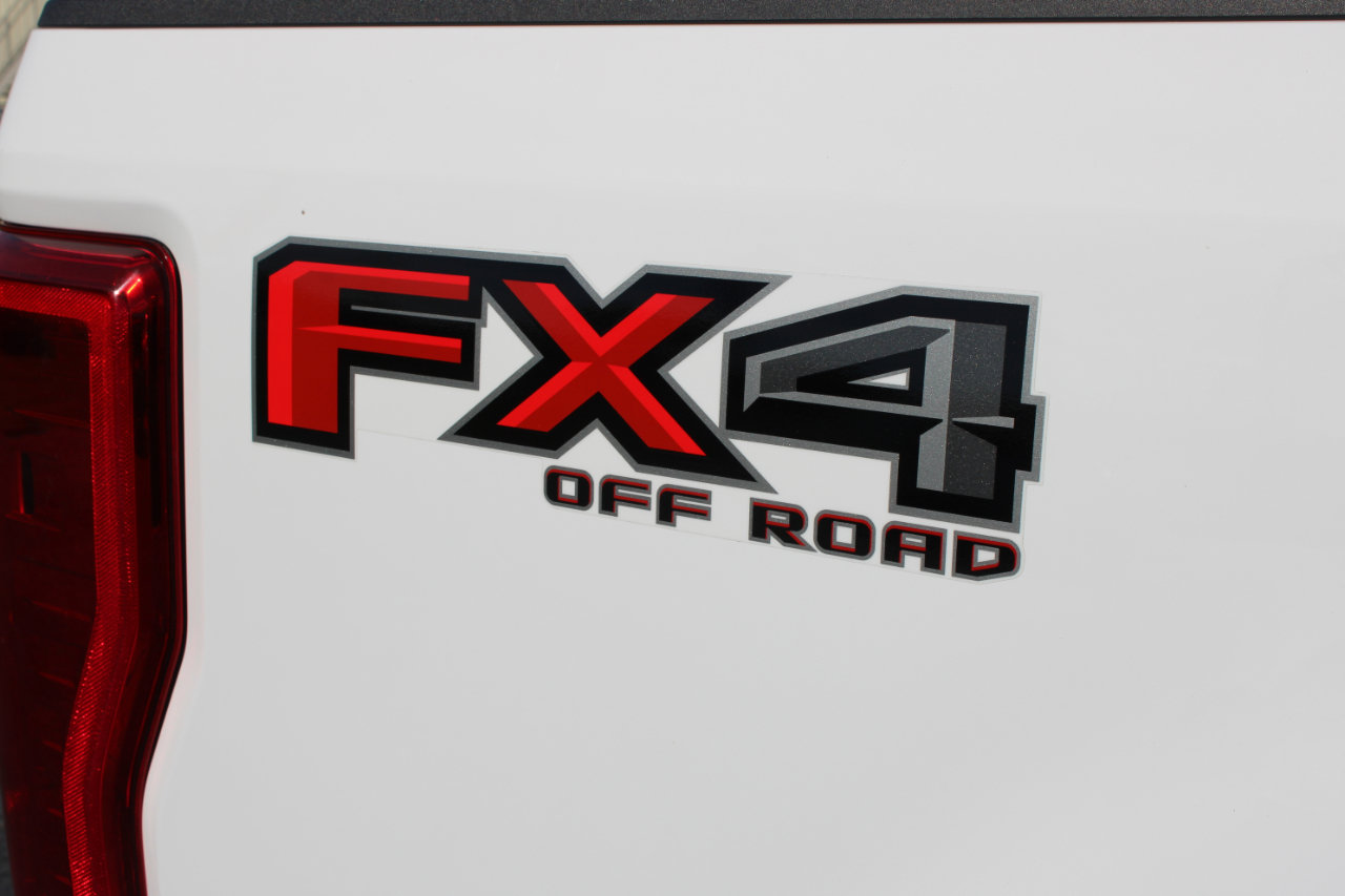 Used 2019 Ford F250 Lariat w/ Chrome Package image 8