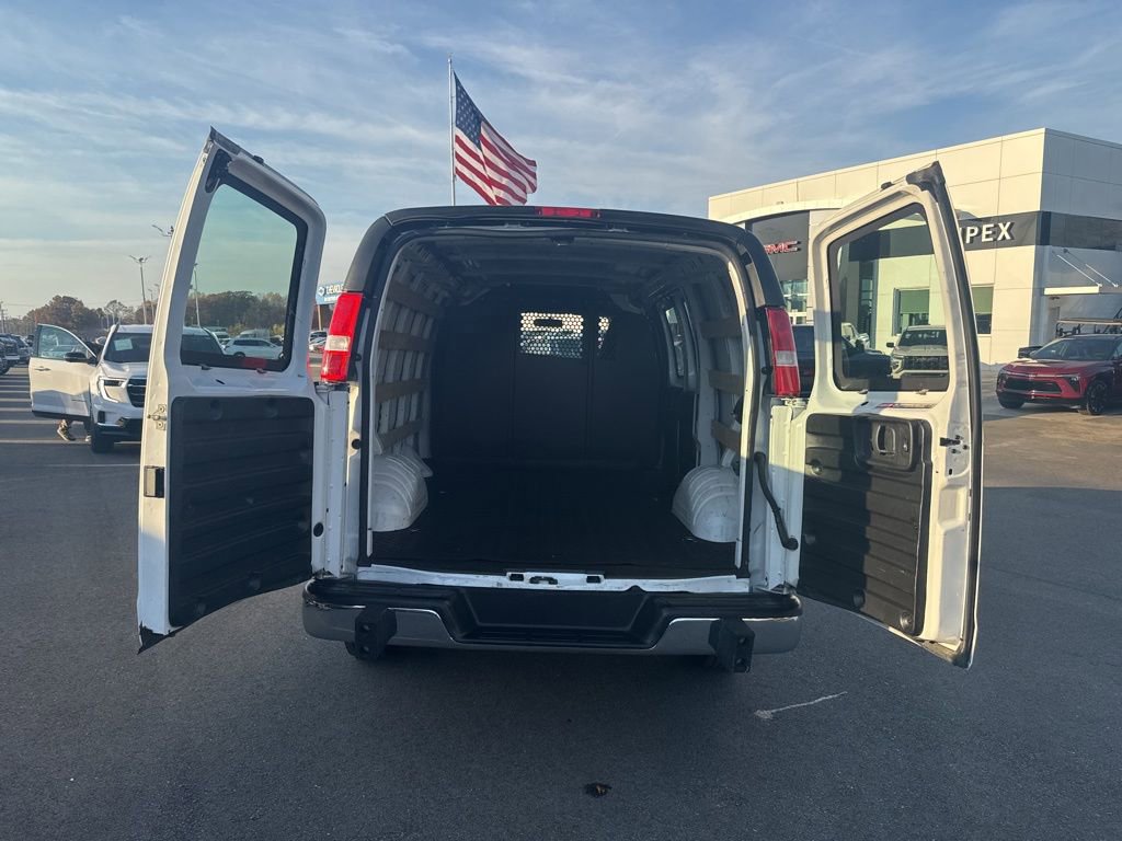 Used 2023 Chevrolet Express 2500 w/ Driver Convenience Package RWD image 23