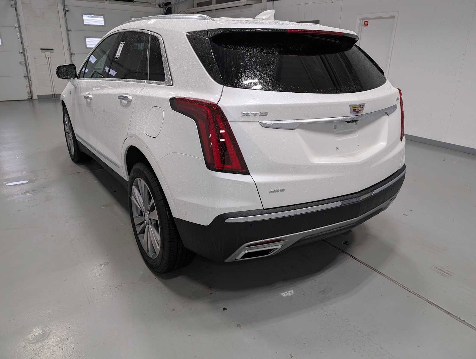 New 2025 Cadillac XT5 Premium Luxury w/ Technology Package AWD/4WD image 9