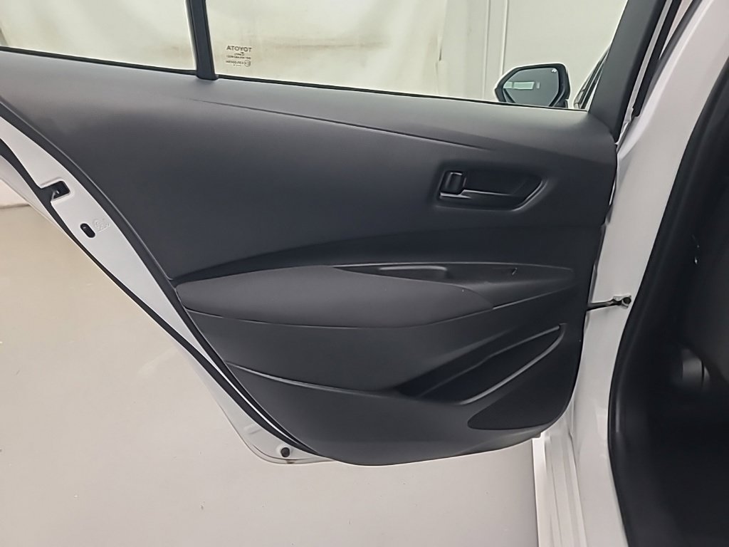 Used 2025 Toyota Corolla LE FWD image 20
