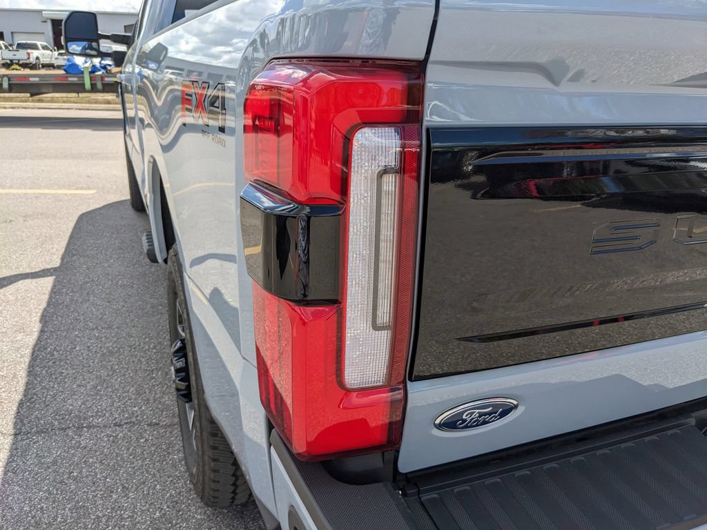 New 2026 Ford F250 Platinum AWD/4WD image 12