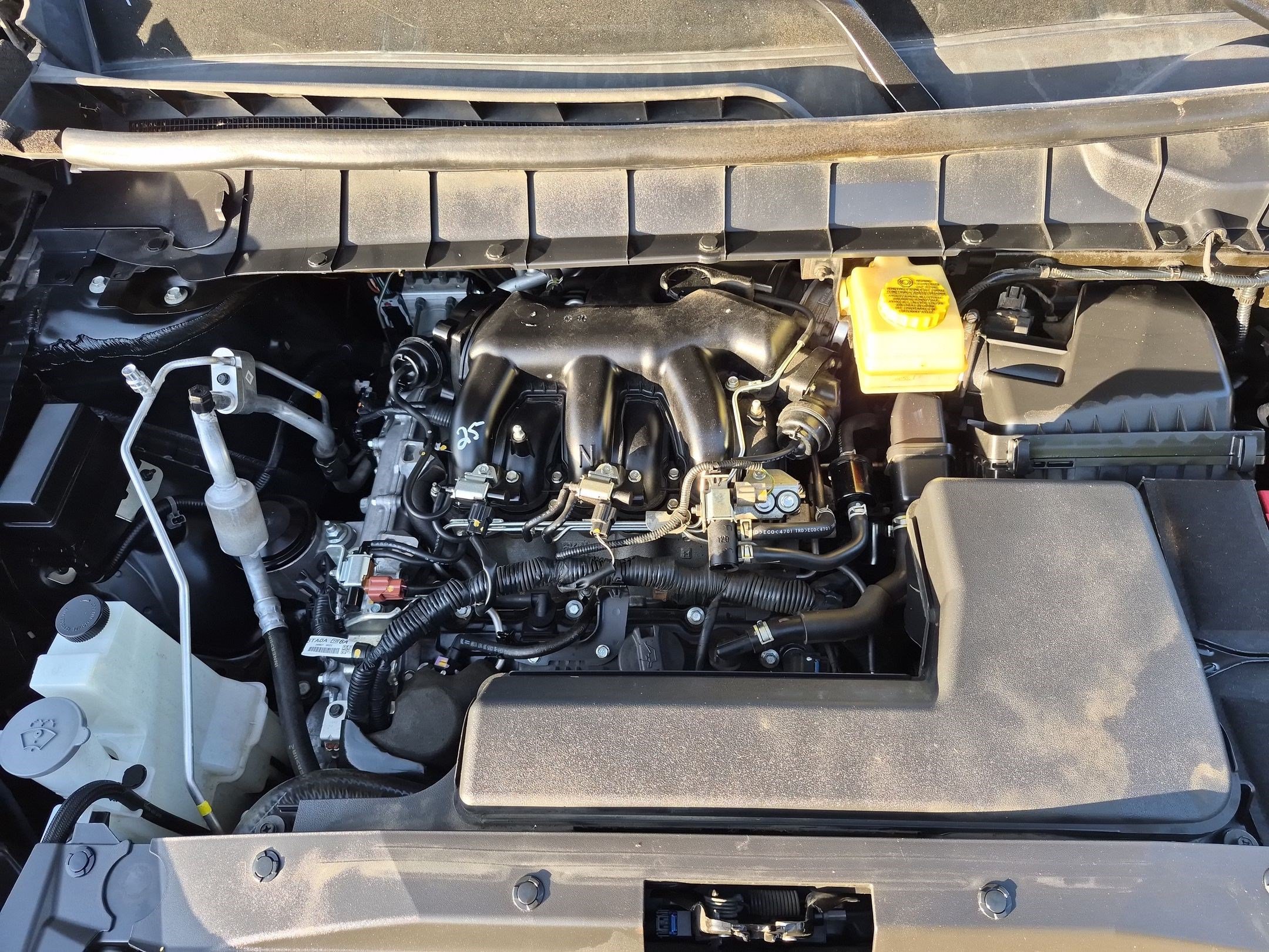 Used 2025 Nissan Pathfinder SL AWD/4WD image 36