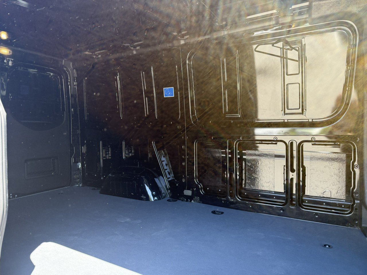 Used 2024 Mercedes-Benz Sprinter 2500 image 11