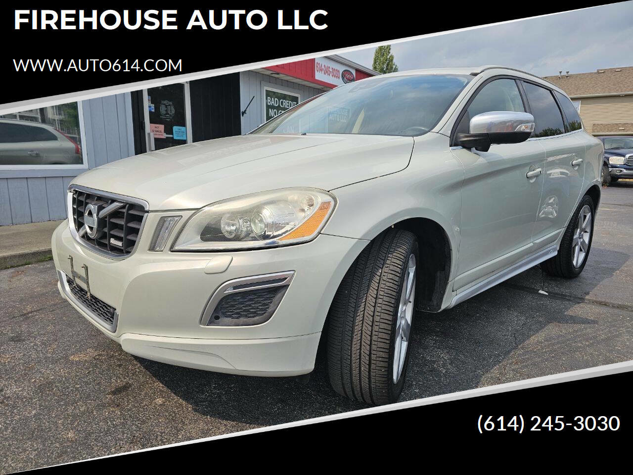 Used 2012 Volvo XC60 T6 R-Design image 1
