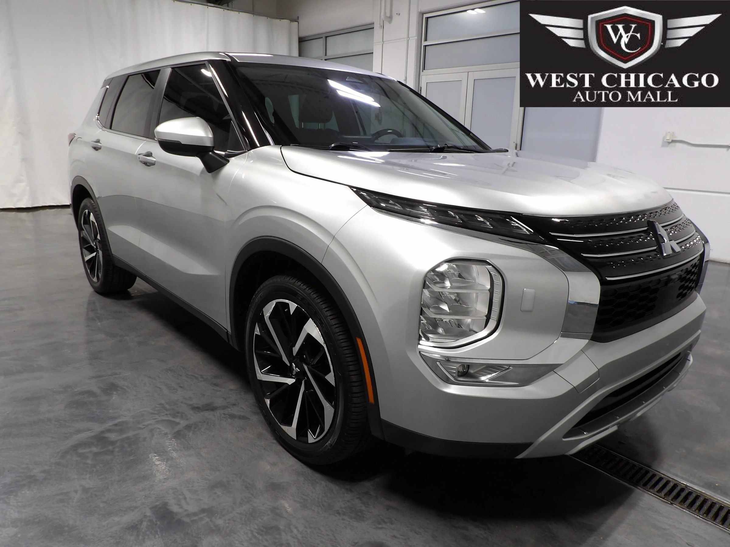 Used 2023 Mitsubishi Outlander ES