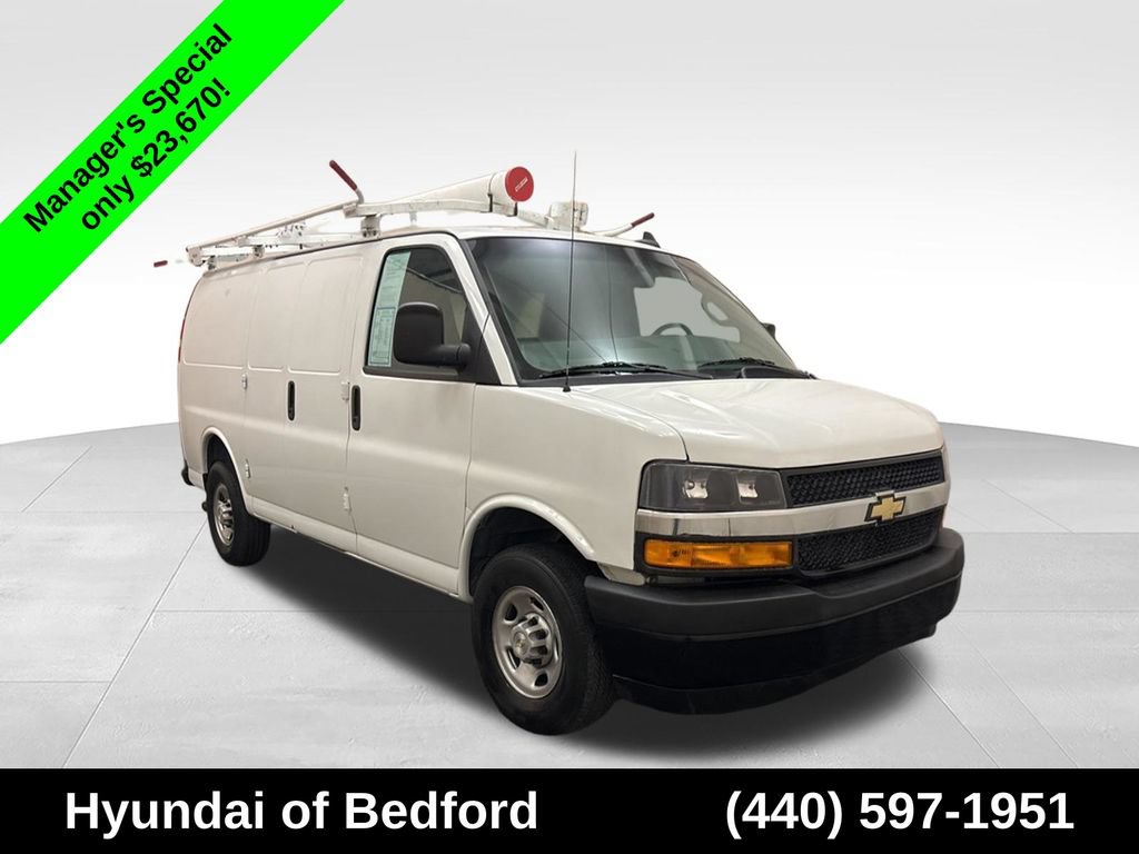Used 2023 Chevrolet Express 2500 w/ Driver Convenience Package RWD image 3