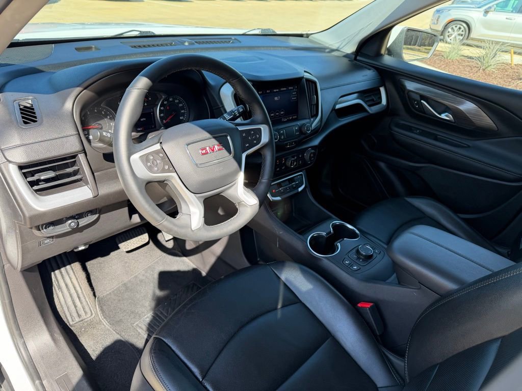 Used 2024 GMC Terrain SLT image 11