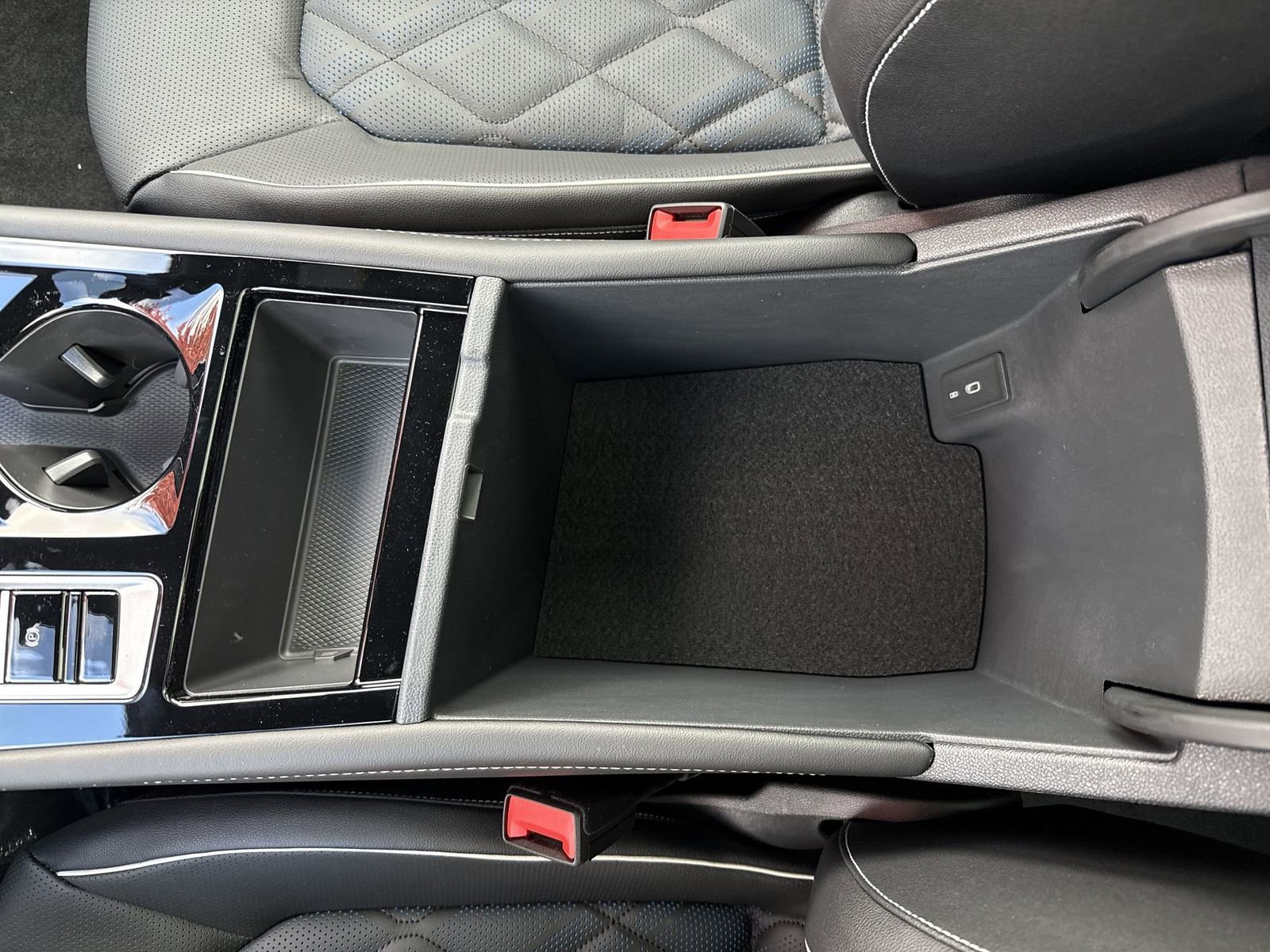 New 2026 Volkswagen Atlas Cross Sport SEL Premium R-Line image 22