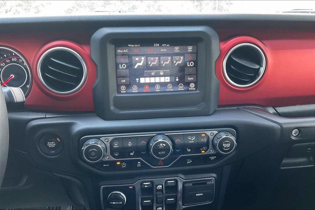 Used 2019 Jeep Wrangler Unlimited Rubicon w/ LED Lighting Group AWD/4WD image 10
