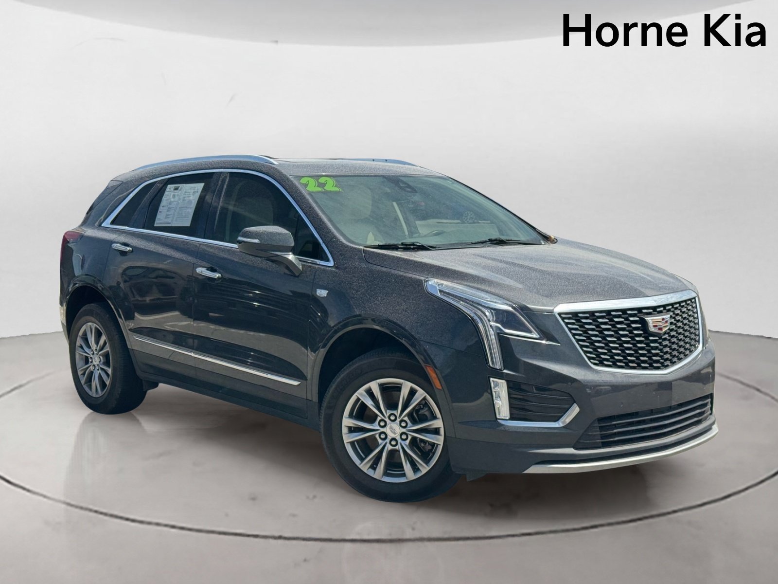 Used 2022 Cadillac XT5 Premium Luxury FWD image 2