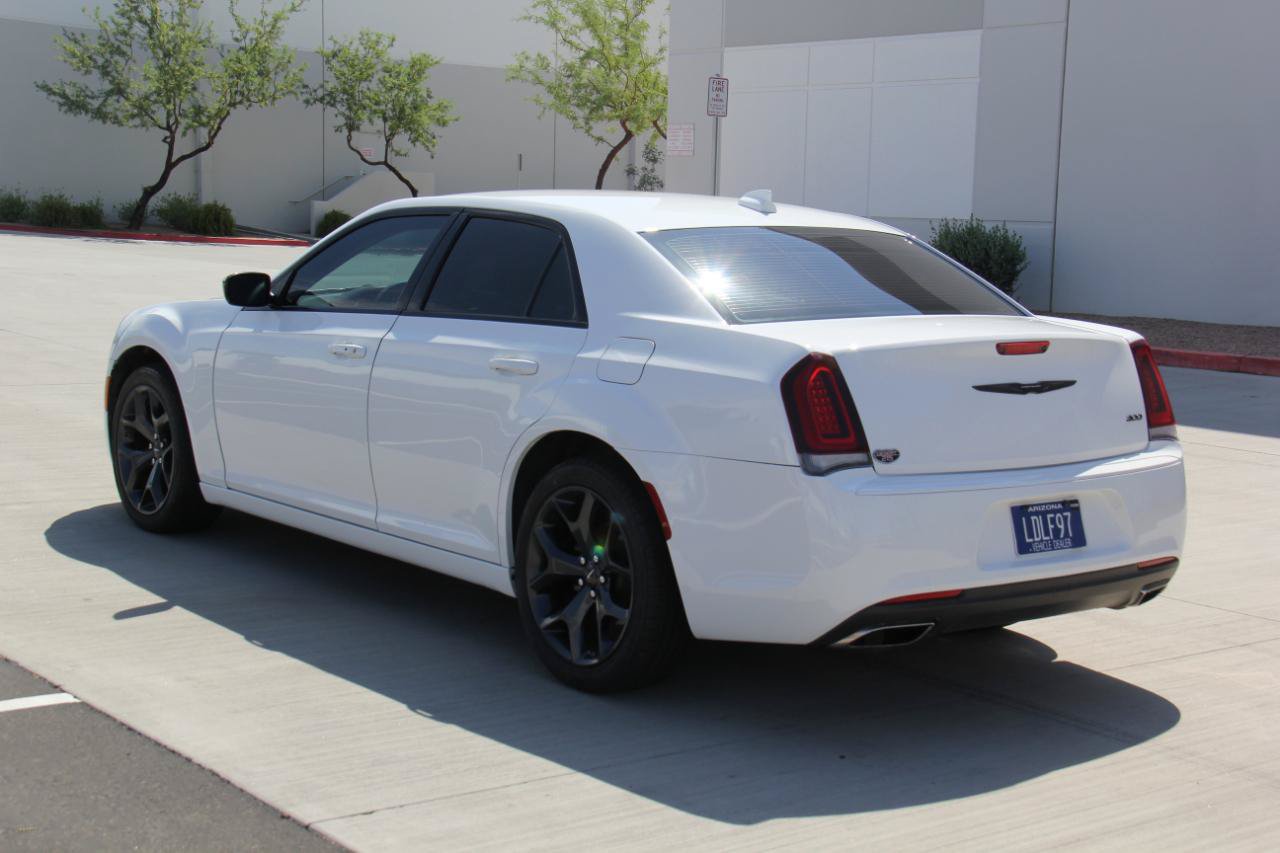 Used 2023 Chrysler 300 Touring w/ Sport Appearance Package RWD image 7