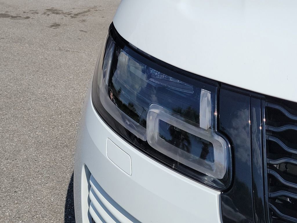Used 2021 Land Rover Range Rover P525 Westminster Edition LWB image 15