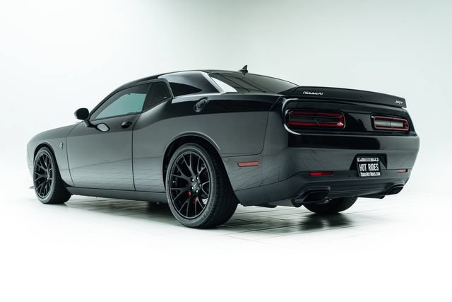 Used 2015 Dodge Challenger SRT Hellcat RWD image 18