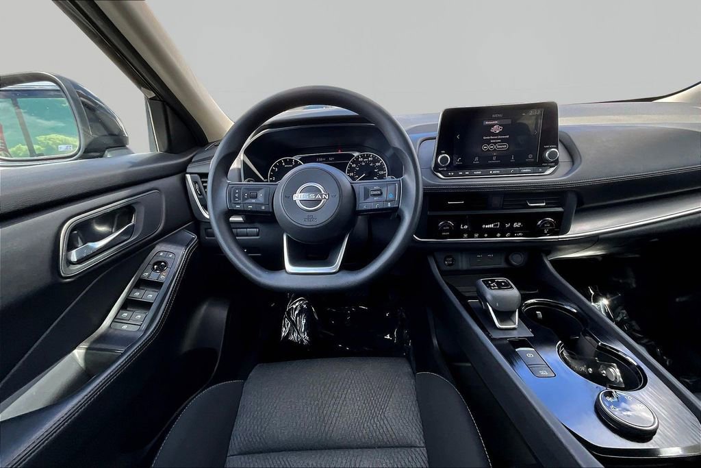 Used 2024 Nissan Rogue SV AWD/4WD image 8