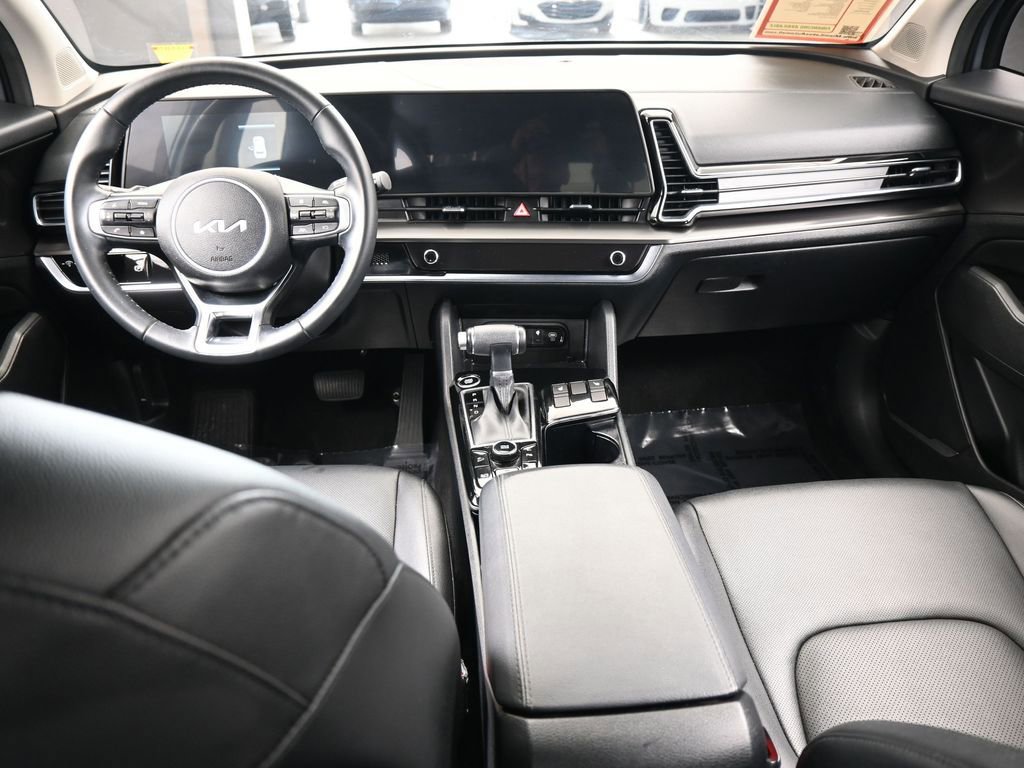 Used 2025 Kia Sportage EX image 41