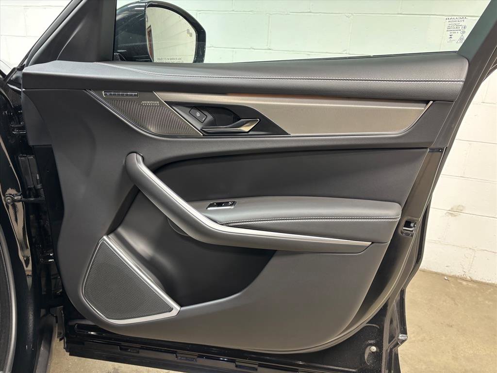 New 2026 Jaguar F-PACE R-Dynamic S image 33