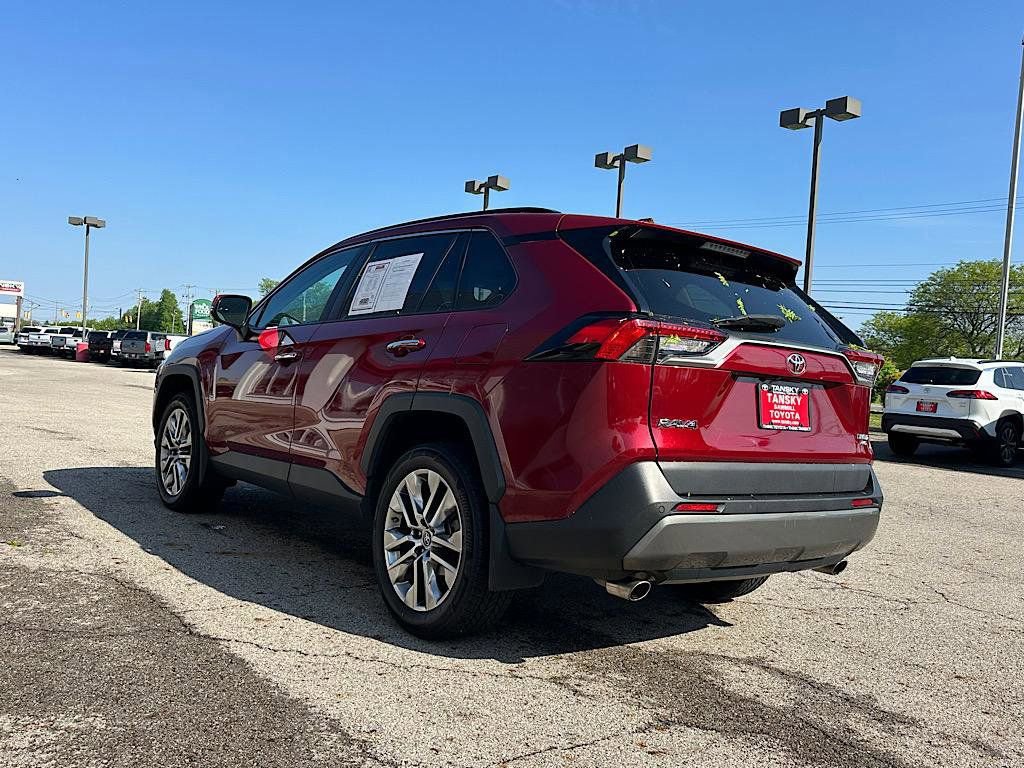 Certified 2019 Toyota RAV4 Limited AWD/4WD image 3