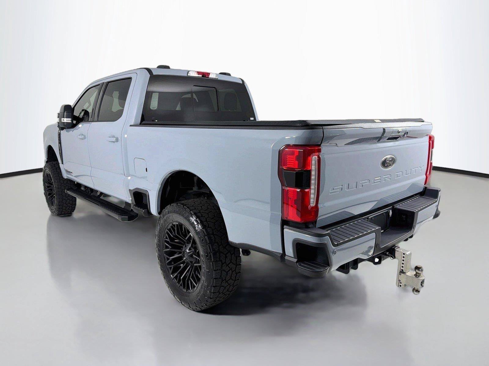 Used 2024 Ford F250 Lariat w/ Lariat Ultimate Package AWD/4WD image 3