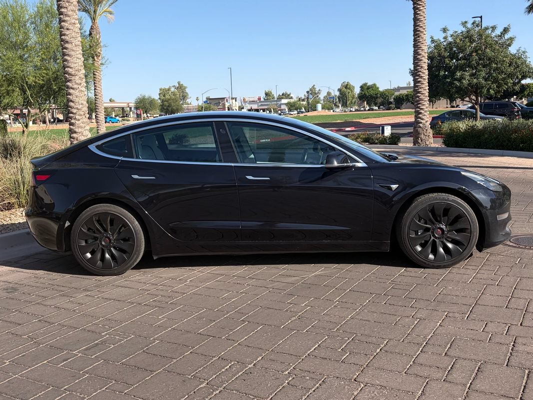 Used 2018 Tesla Model 3 Performance AWD/4WD image 2