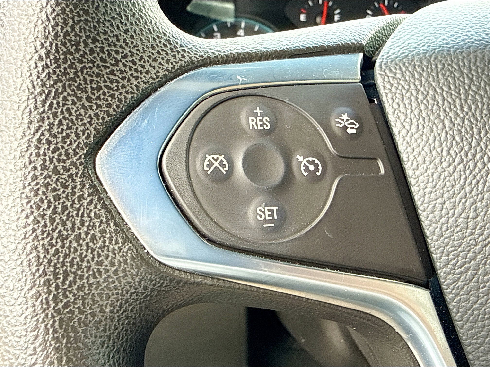 Used 2022 Chevrolet Traverse LS w/ LPO, Cargo Package FWD image 35
