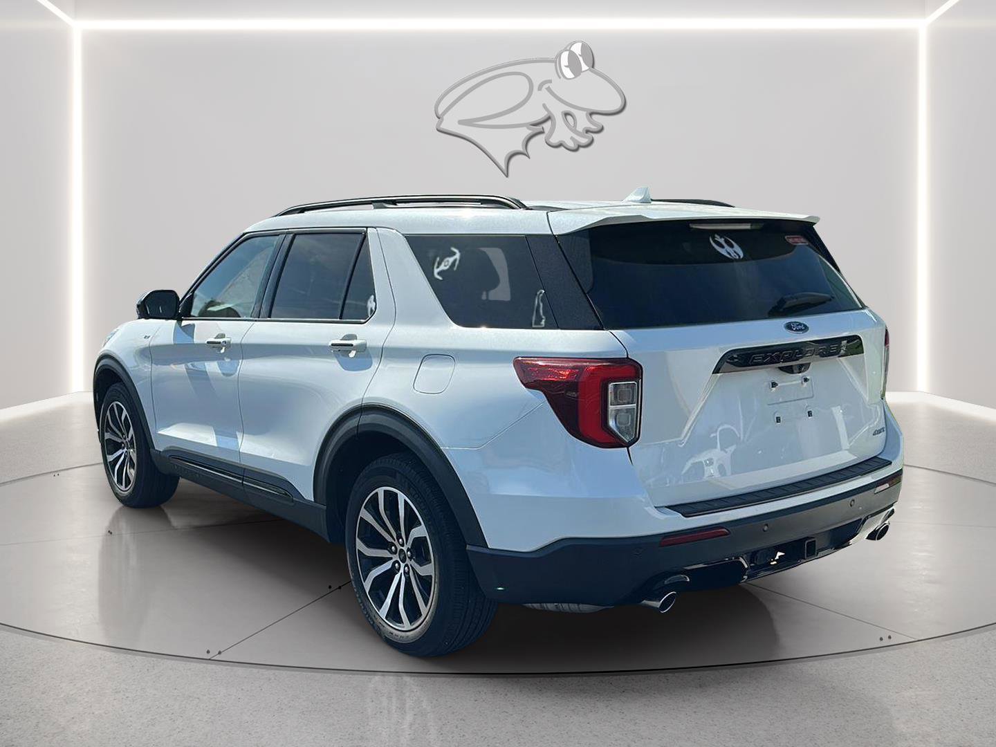 Used 2022 Ford Explorer ST-Line w/ Class IV Trailer Tow Package image 3