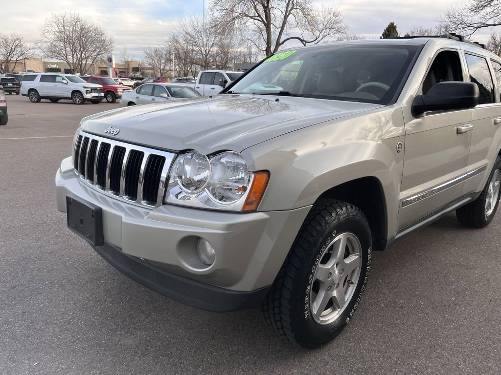 Used 2007 Jeep Grand Cherokee Limited w/ Trailer Tow Group IV image 3