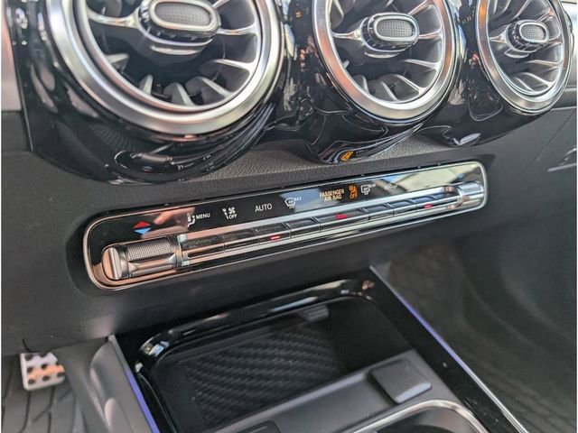 Used 2024 Mercedes-Benz GLB 250 4MATIC image 23