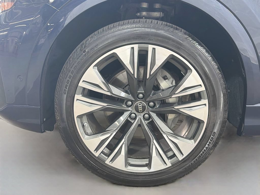 Used 2025 Audi Q8 Premium Plus AWD/4WD image 34