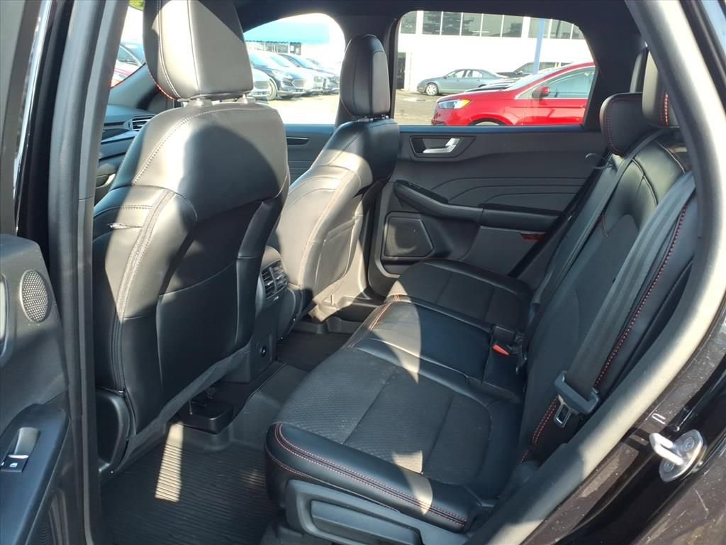 Certified 2024 Ford Escape ST-Line Select w/ Tech Pack #2 image 11