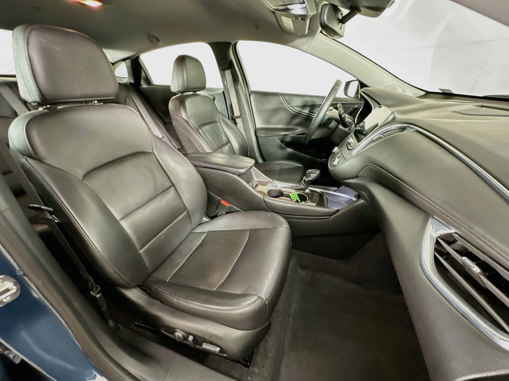 Used 2024 Chevrolet Malibu LT FWD image 28