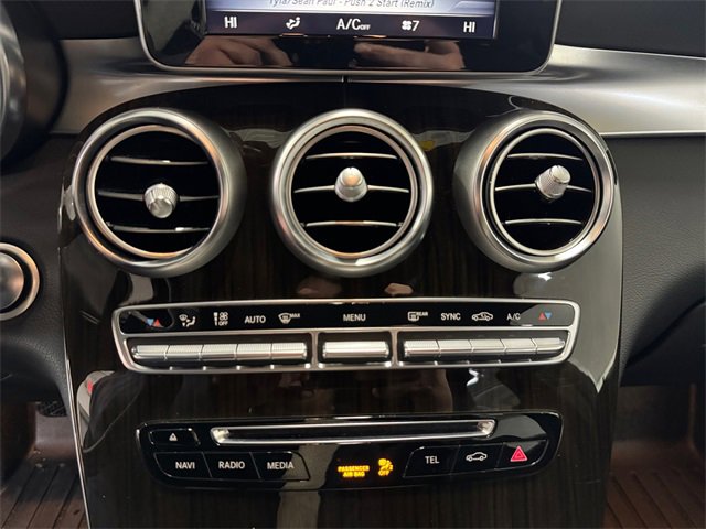 Used 2017 Mercedes-Benz GLC 300 4MATIC image 3