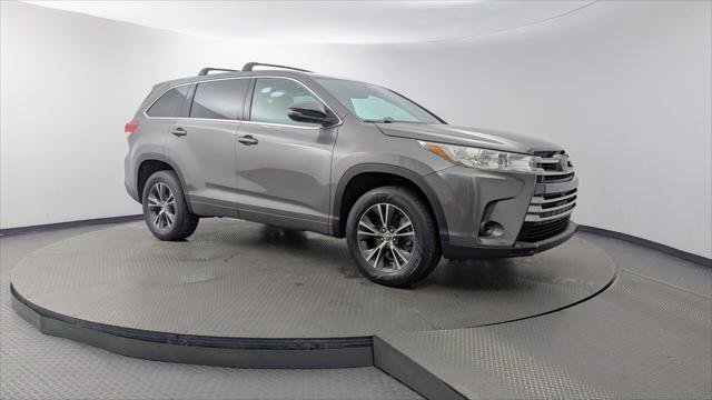Used 2018 Toyota Highlander LE FWD image 11