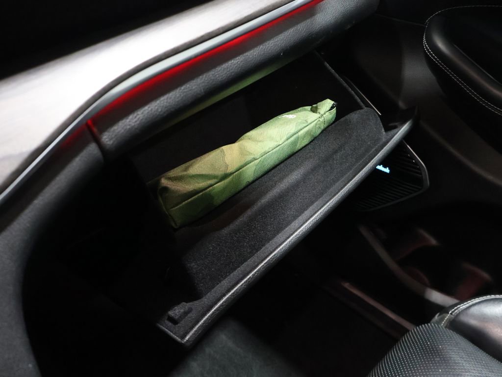 Used 2021 Jeep Grand Cherokee L Overland w/ Luxury Tech Group IV image 40