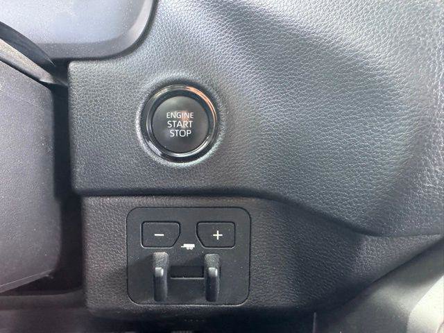 Certified 2025 Toyota Tundra SR5 AWD/4WD image 18