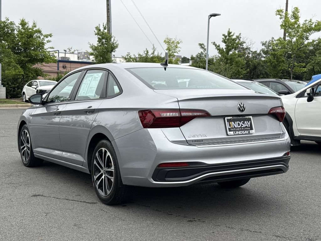 Used 2024 Volkswagen Jetta Sport FWD image 5
